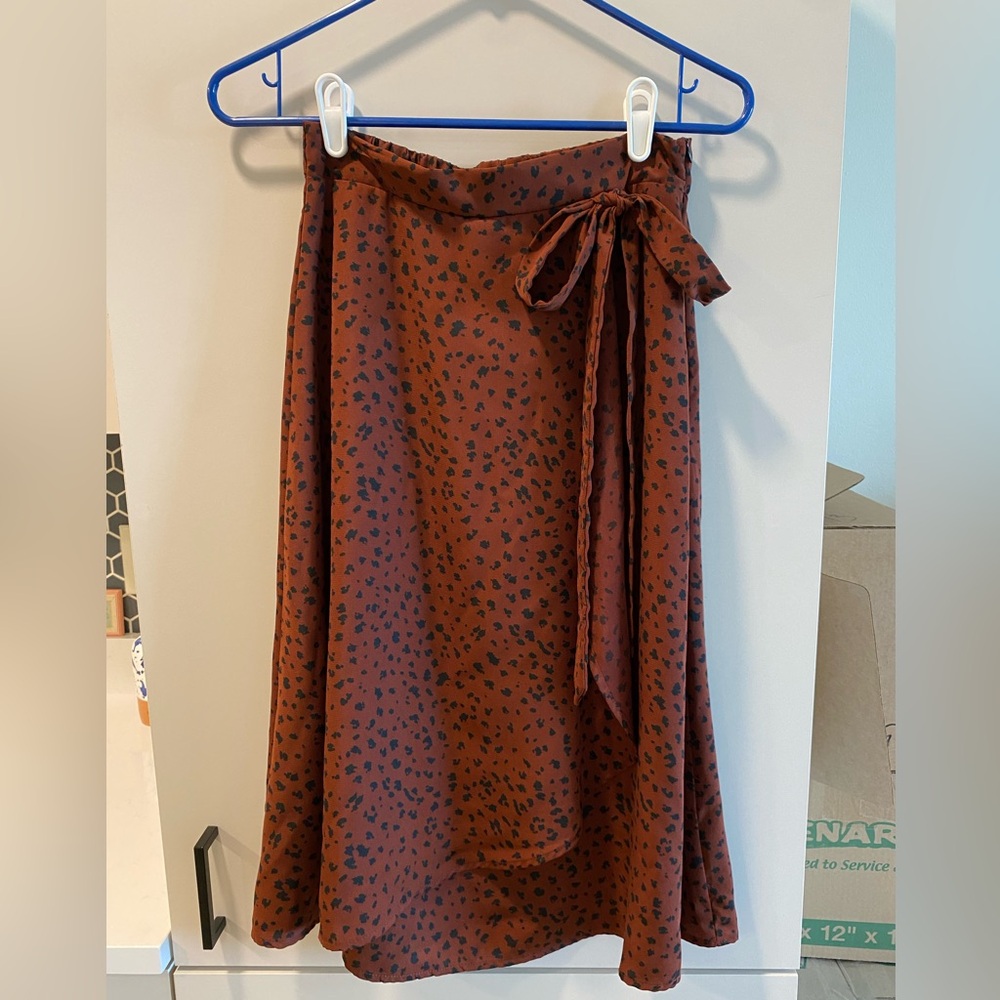 Le Lis Rust Brown Midi Skirt with Black Pattern